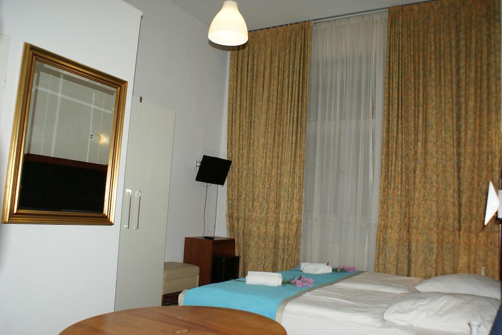 ברלין Hotel Garni Aaberna חדר תמונה